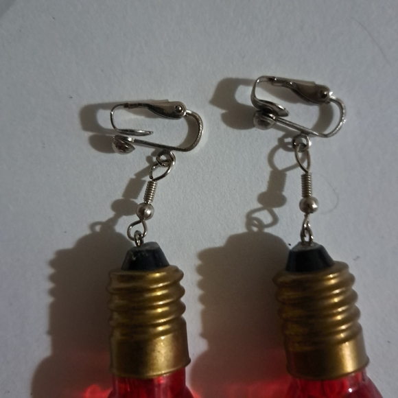 Vintage 80's Christmas Bulb Dangle  Clip on Earrings - Picture 3 of 3